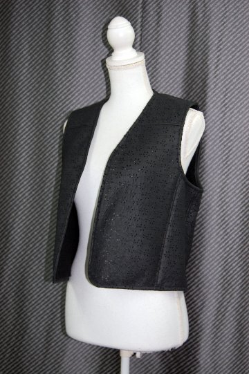 ムートンダブルフェイス　パンチングジレの画像