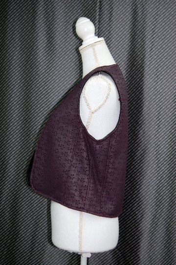 ムートンダブルフェイス　パンチングジレの画像