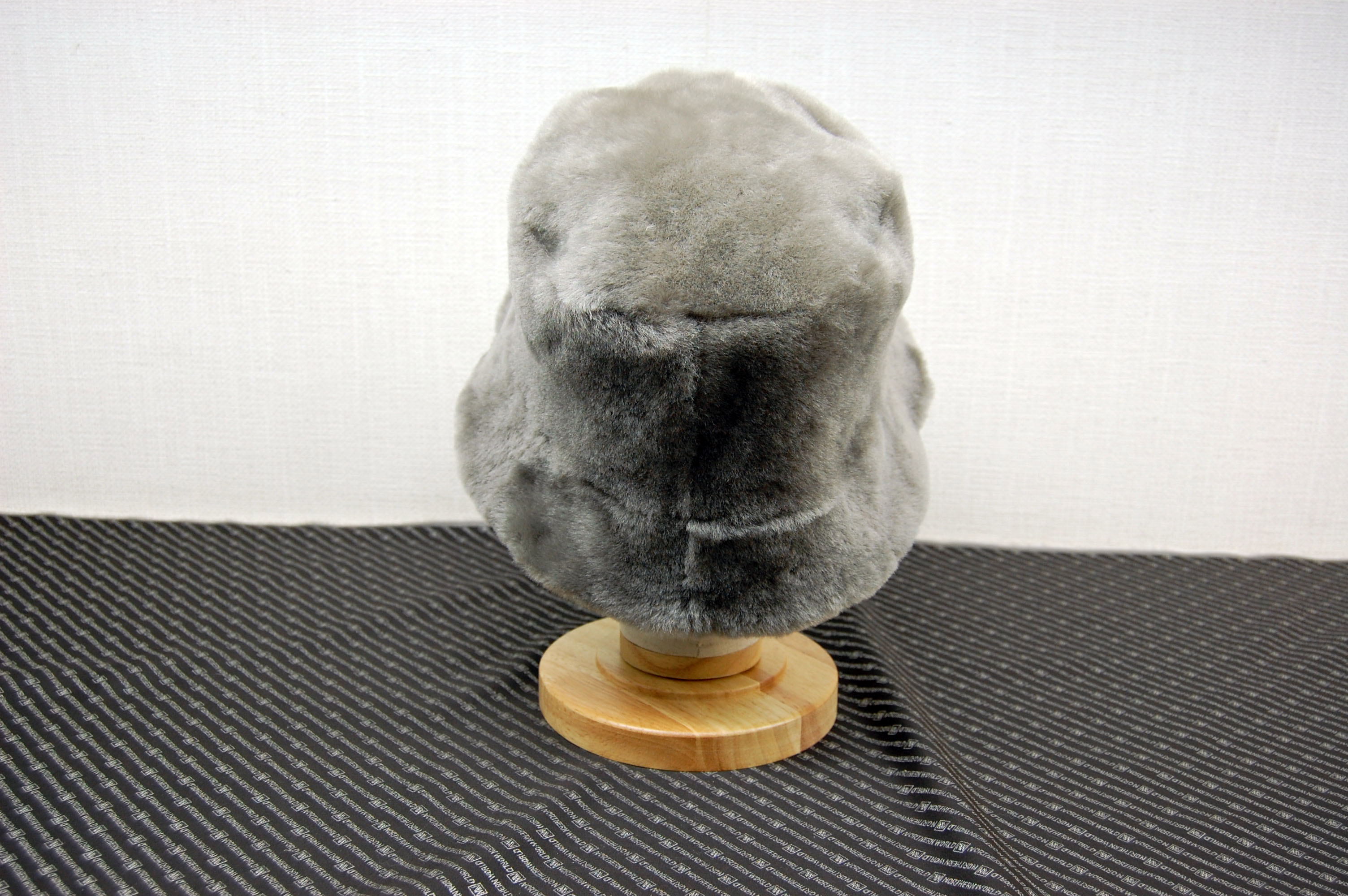 ムートン　バケットハットの画像