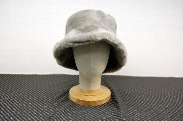ムートン　バケットハットの画像