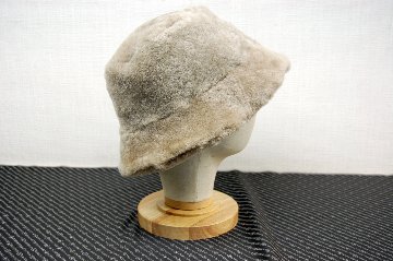 ムートン　バケットハットの画像