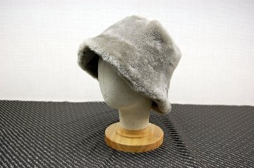 ムートン　バケットハットの画像