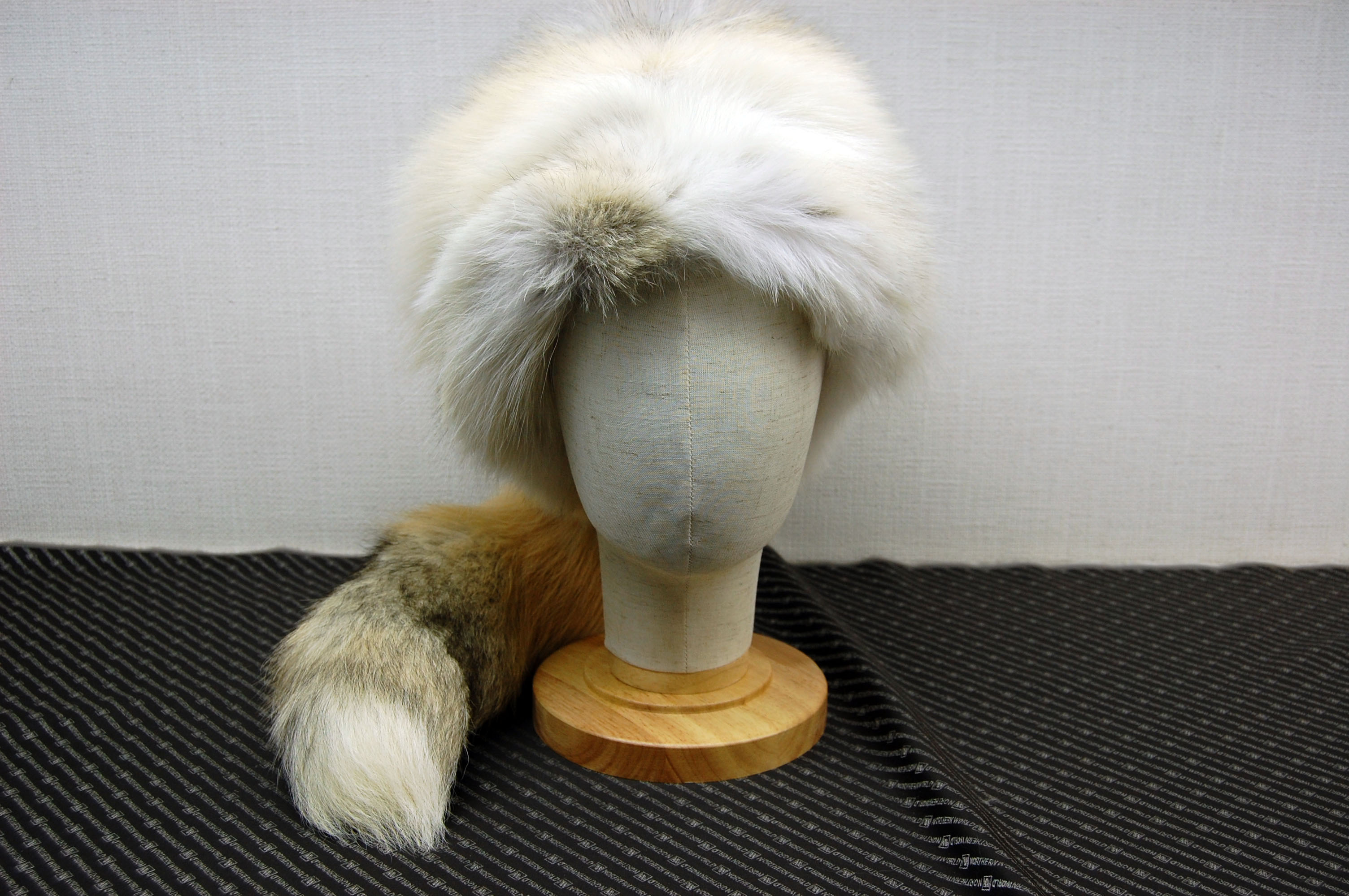 フォックス　クロケットハット　テール付の画像