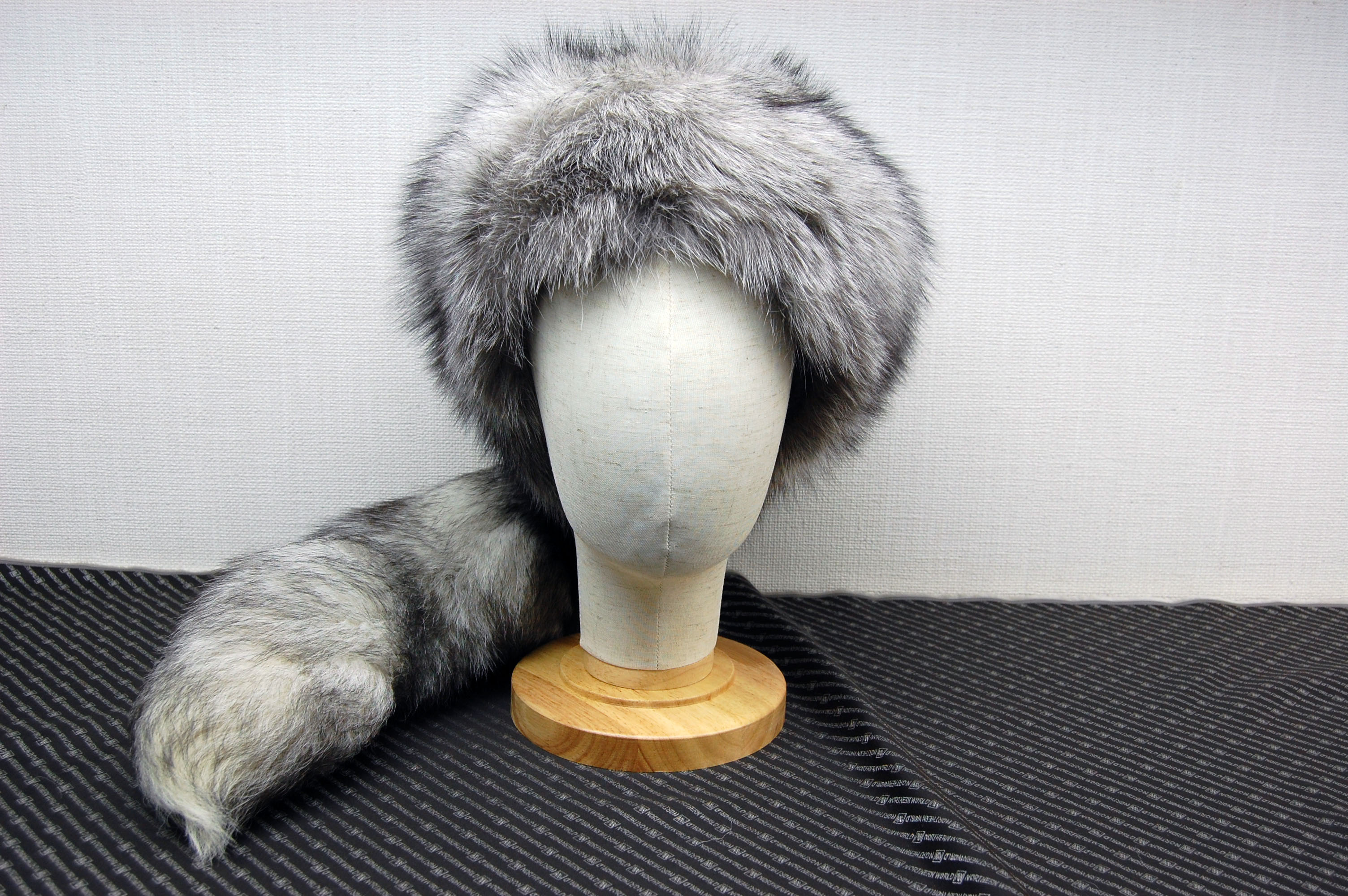 フォックス　クロケットハット　テール付の画像