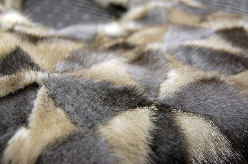 ミンク　丸型ハンドバッグの画像