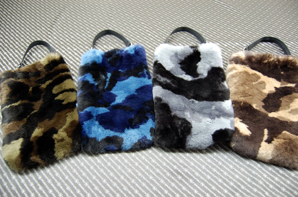 カモフラ柄レッキス　マチ無しミニバッグの画像