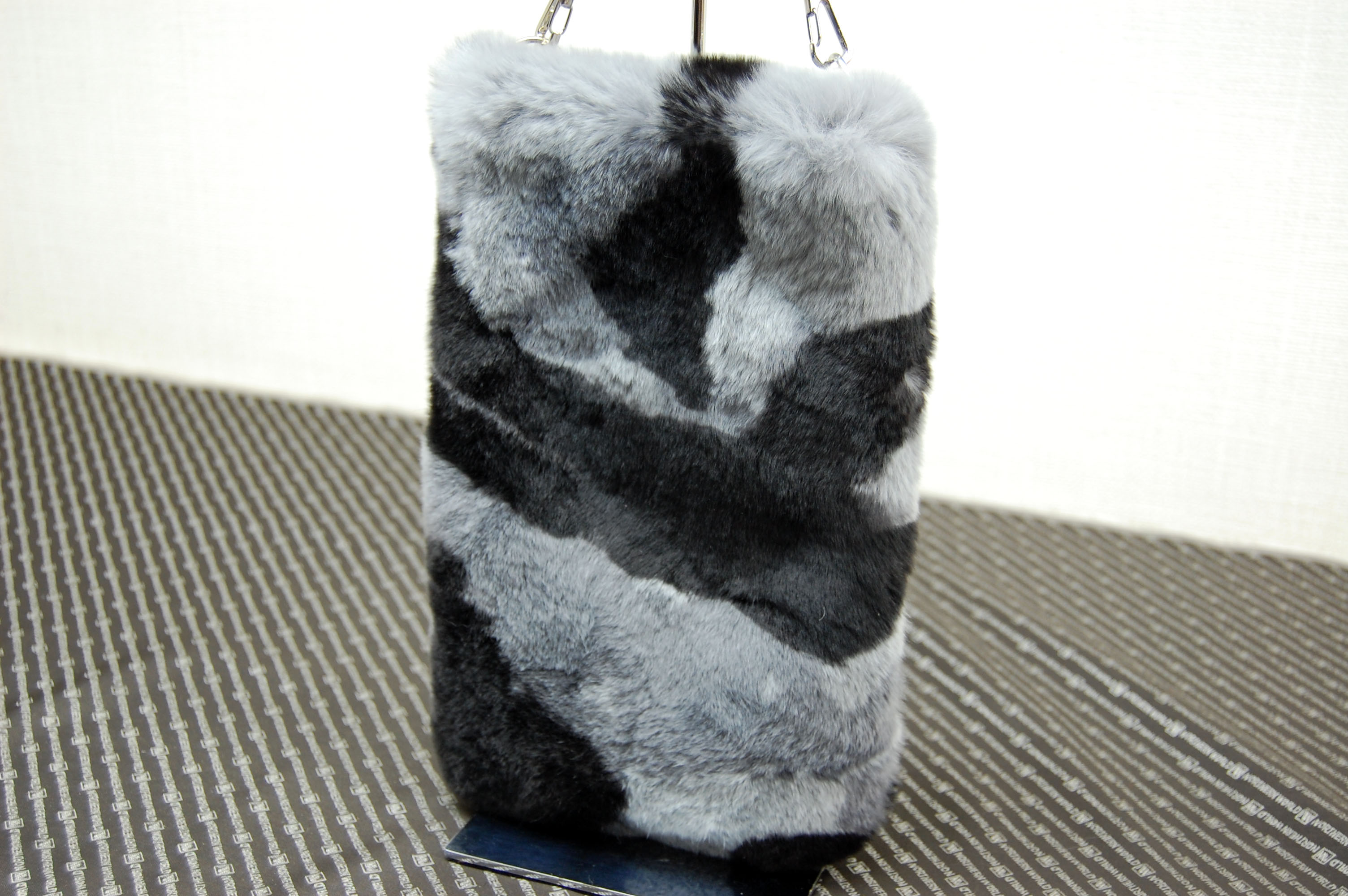 カモフラ柄レッキス　マチ無しミニバッグの画像