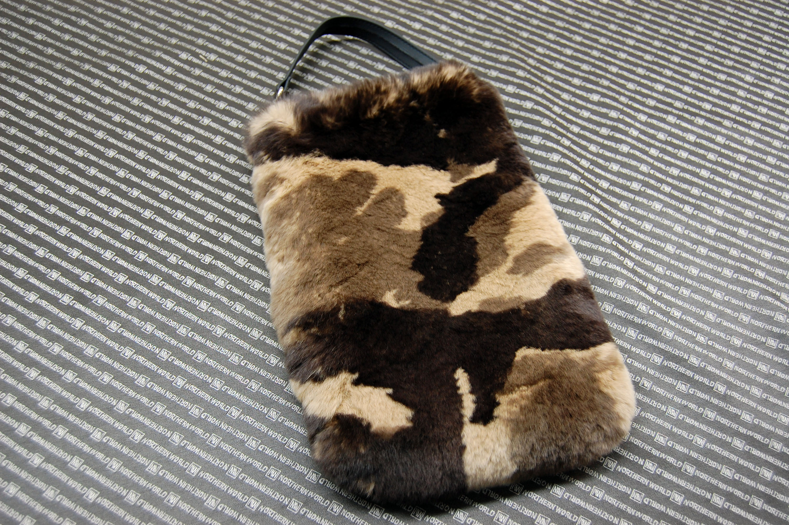 カモフラ柄レッキス　マチ無しミニバッグの画像