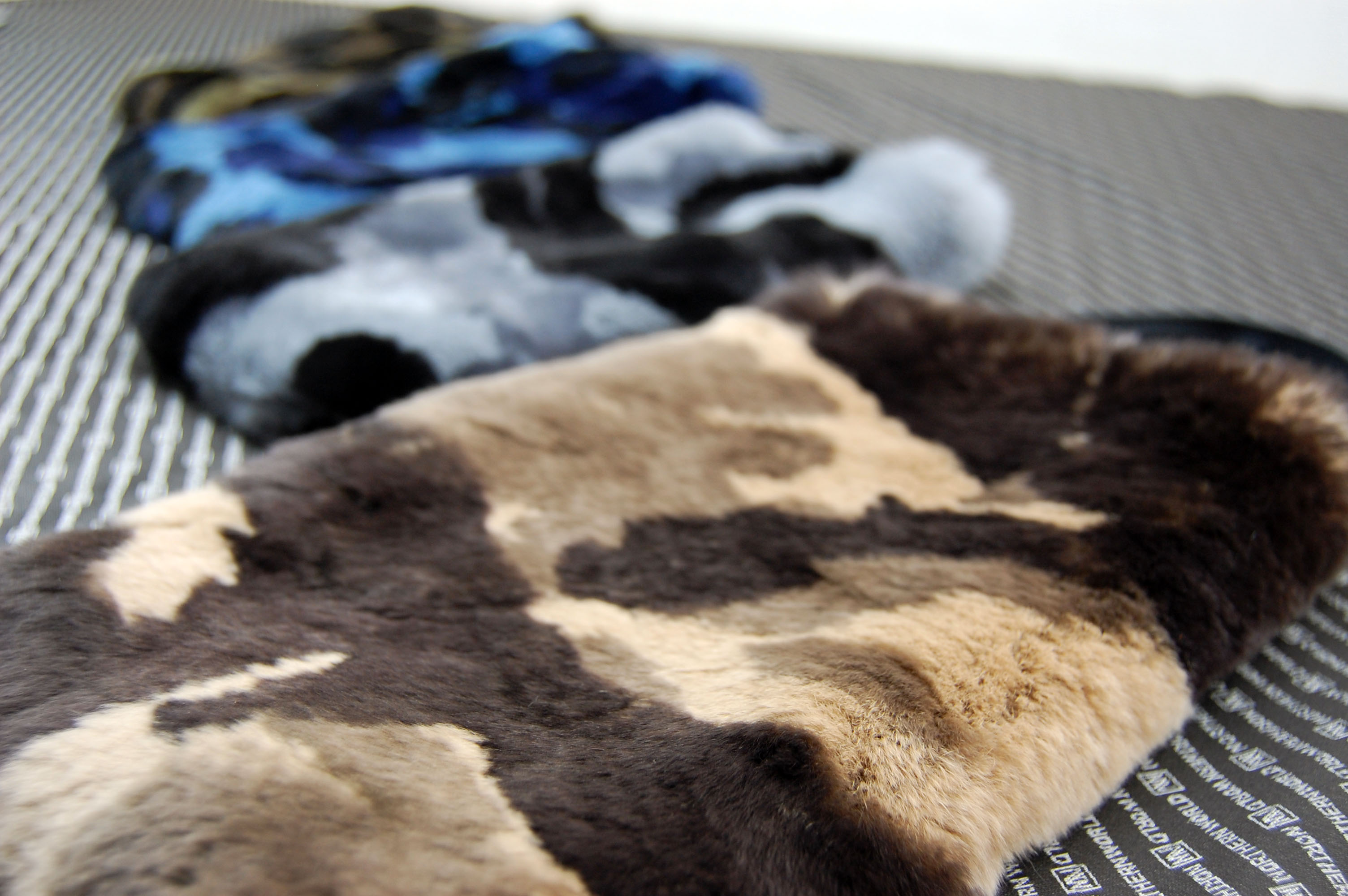 カモフラ柄レッキス　マチ無しミニバッグの画像