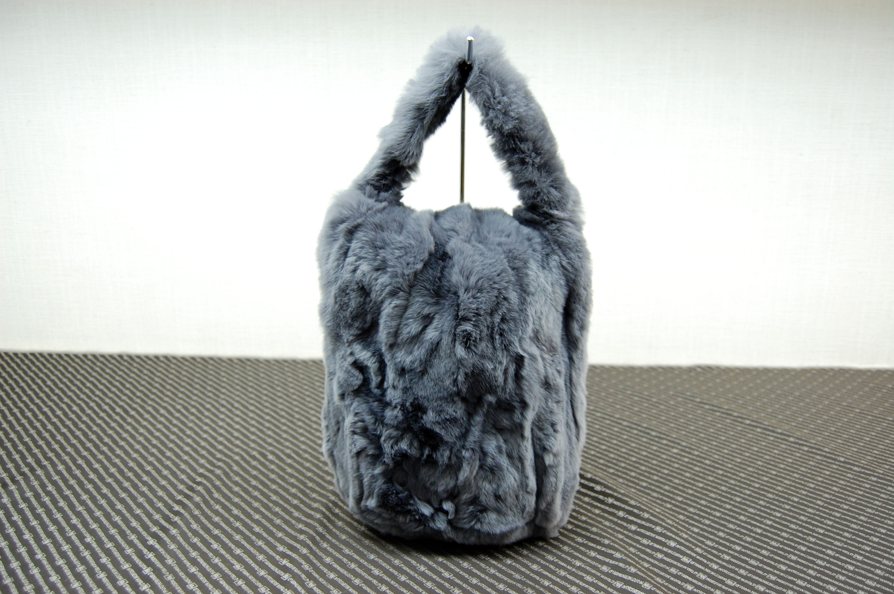 レッキスベリー　サイドファスナー縦型ハンドバッグの画像