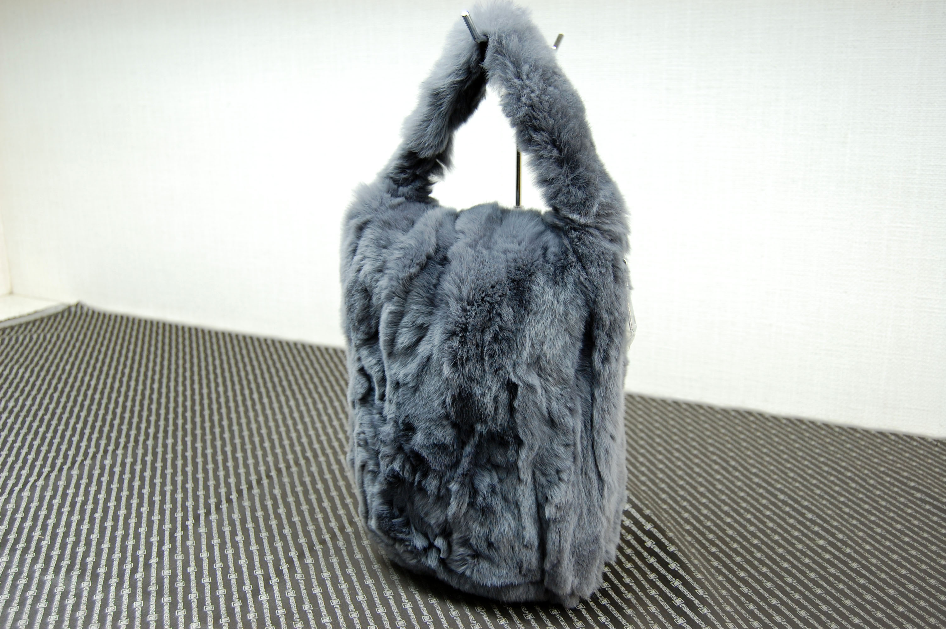 レッキスベリー　サイドファスナー縦型ハンドバッグの画像