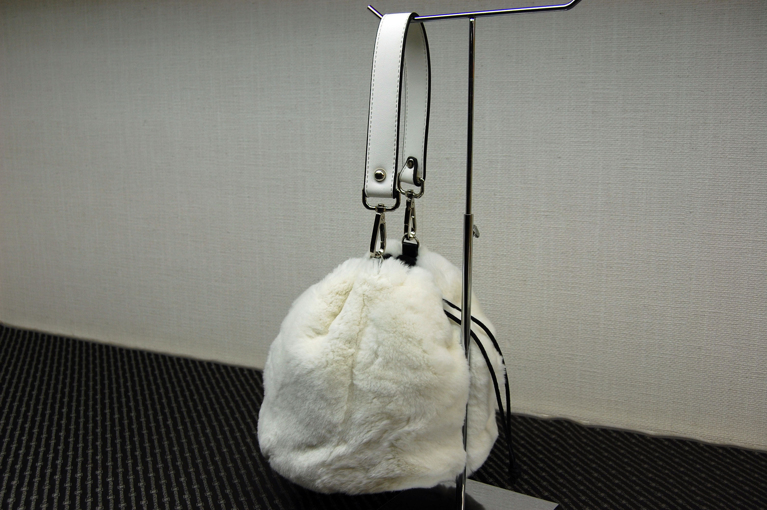 レッキス　丸底巾着ミニトートバッグの画像