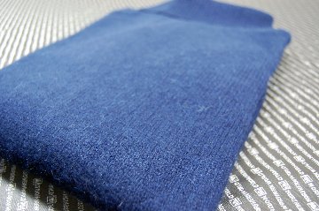 カシミヤ100％　タートルネックセーターの画像