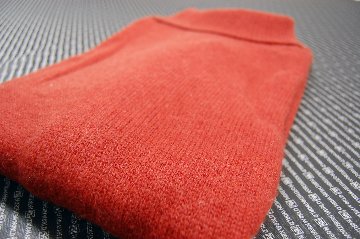 カシミヤ100％　タートルネックセーターの画像