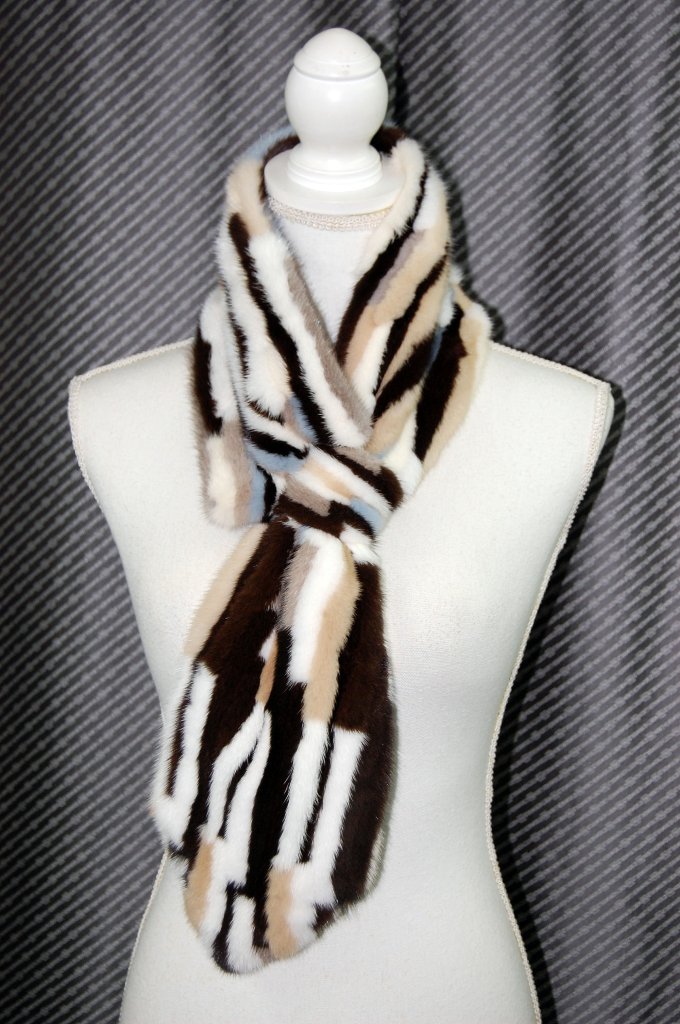 マルチカラーミンク　パッチワークマフラーの画像