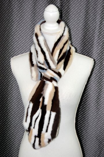 マルチカラーミンク　パッチワークマフラーの画像