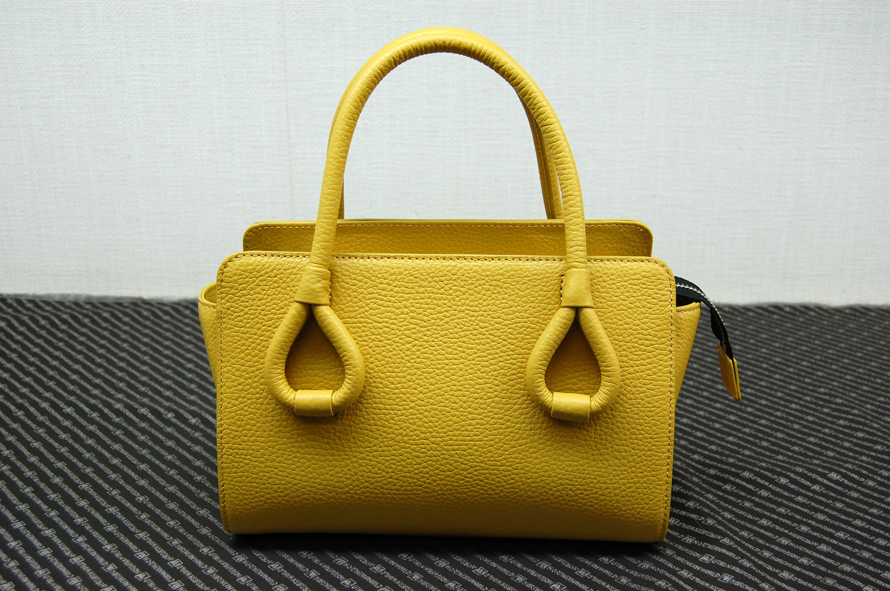 イタリアンカーフレザー　ミニトートバッグの画像