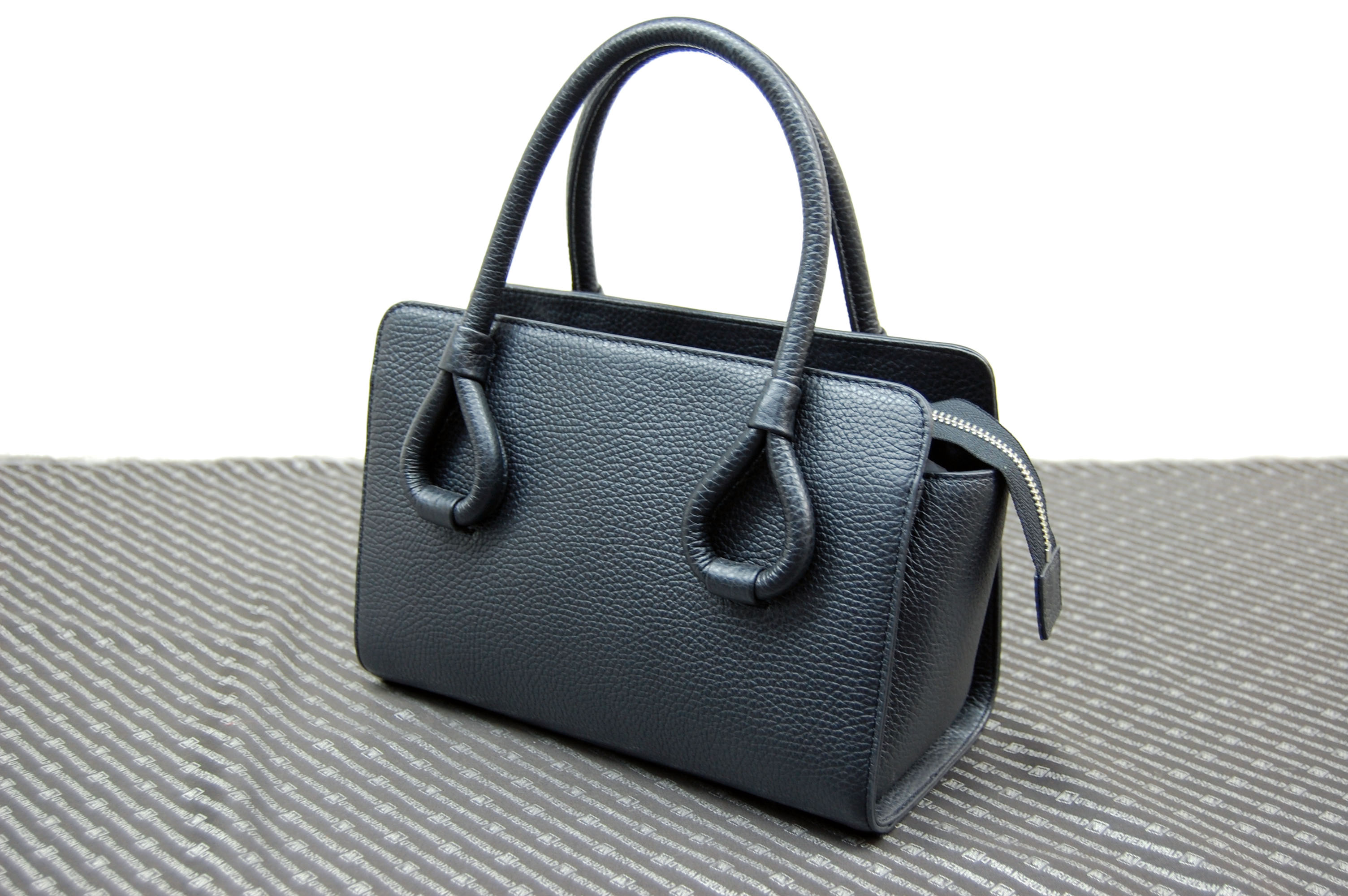 イタリアンカーフレザー　ミニトートバッグの画像