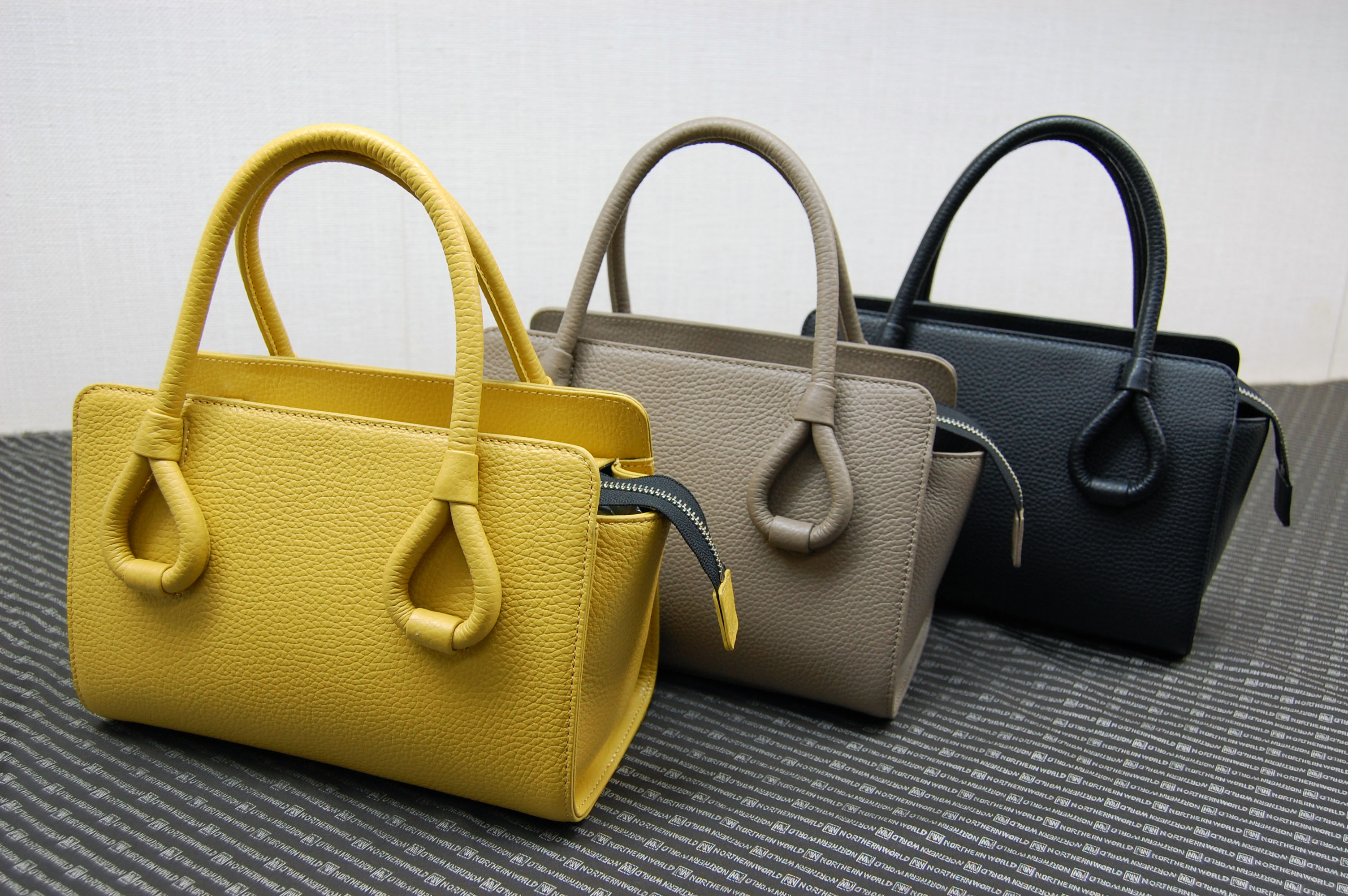 イタリアンカーフレザー　ミニトートバッグの画像