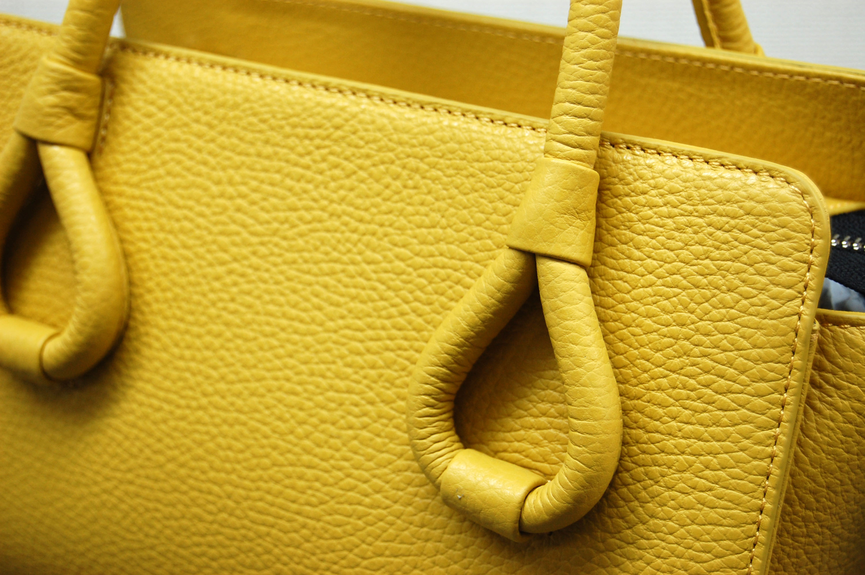 イタリアンカーフレザー　ミニトートバッグの画像