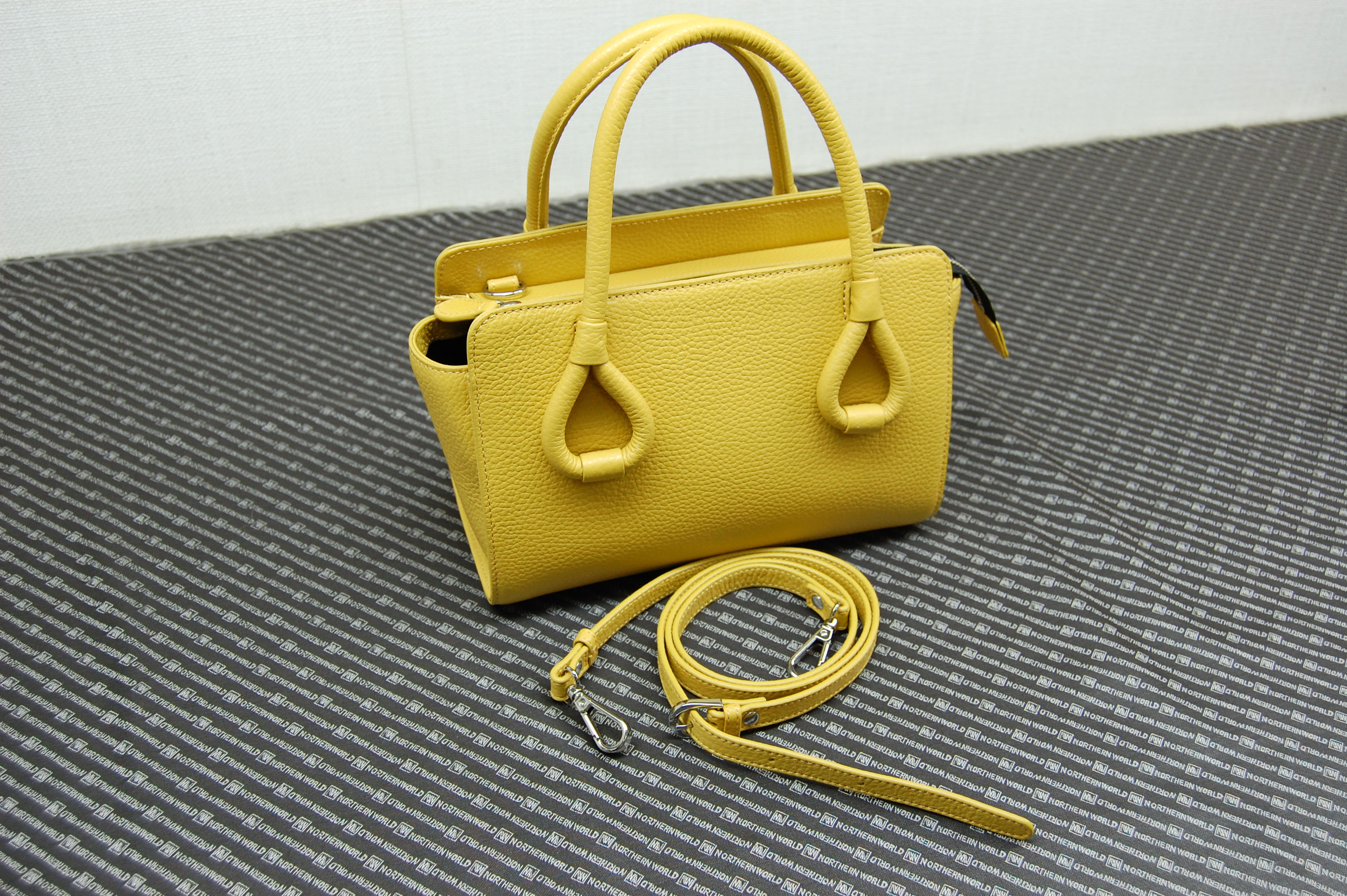 イタリアンカーフレザー　ミニトートバッグの画像