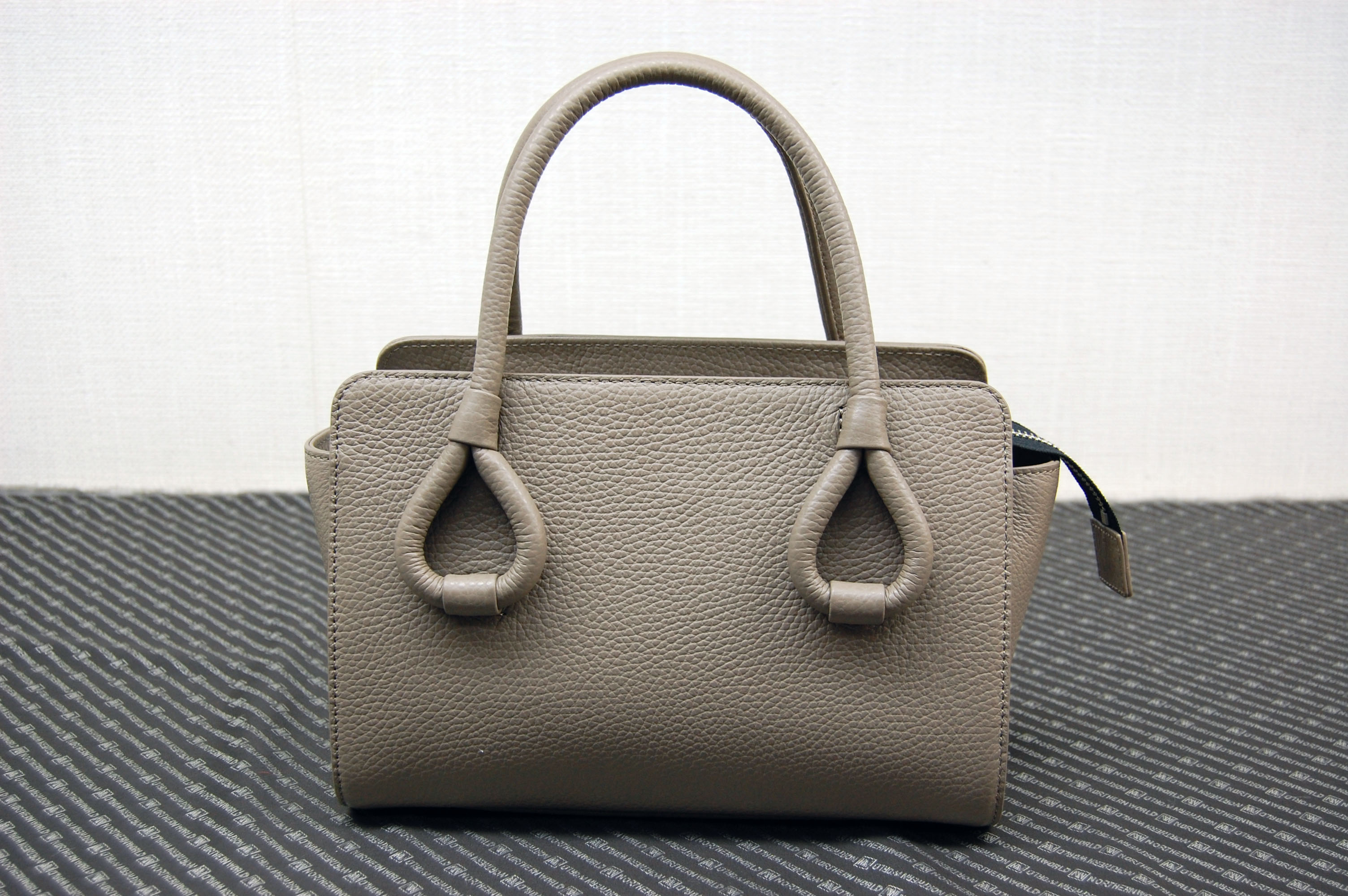 イタリアンカーフレザー　ミニトートバッグの画像