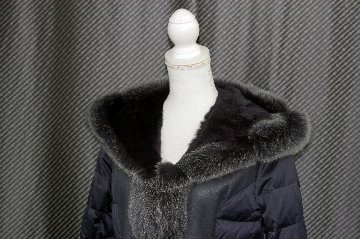 ラビットダブルフェイス＆ダウン　フーディーコート　Foxトリムの画像