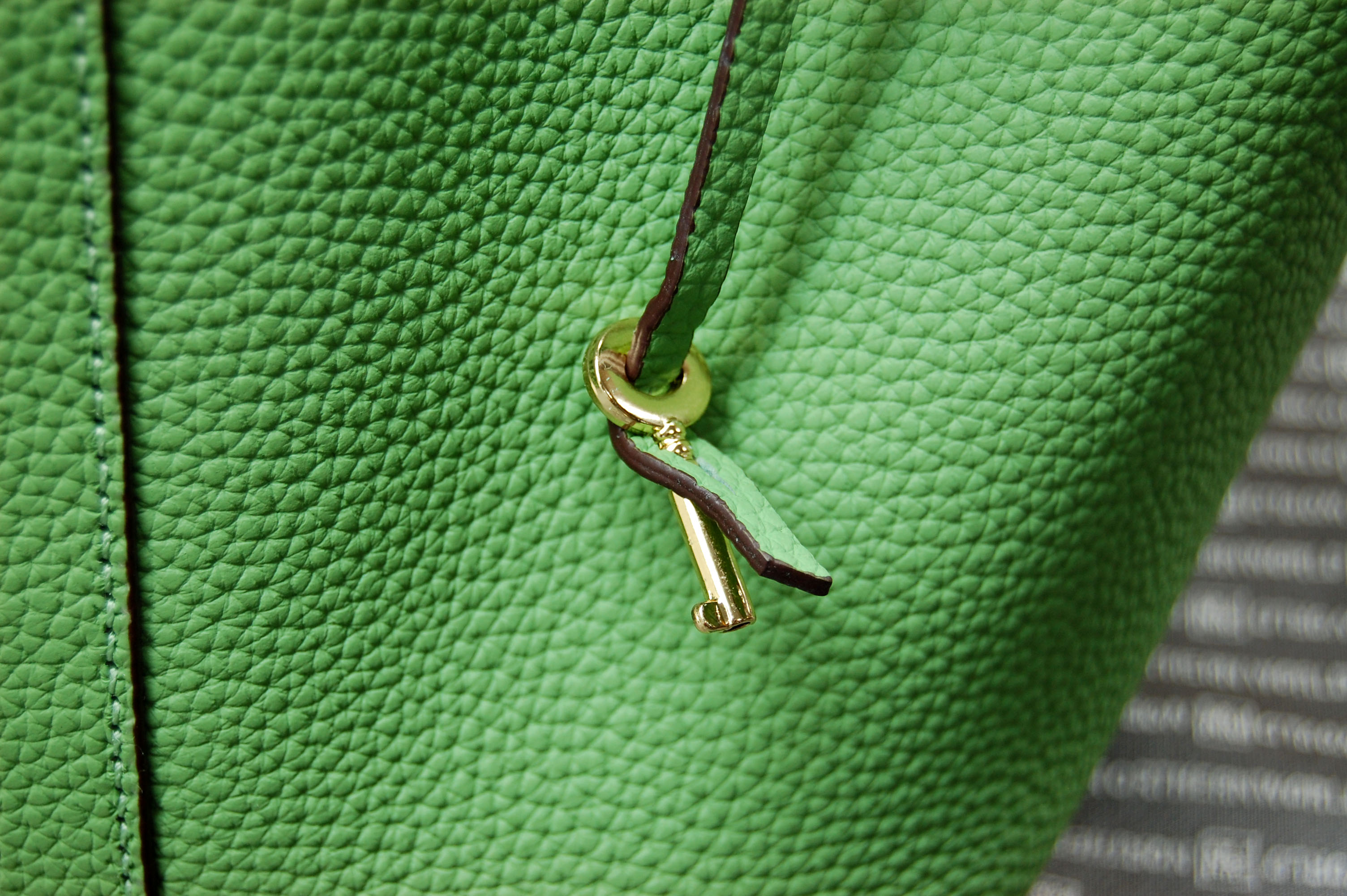 カーフレザー　インナーバッグ付バケットバッグの画像