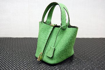 カーフレザー　インナーバッグ付バケットバッグの画像