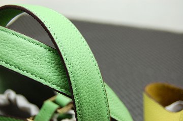 カーフレザー　インナーバッグ付バケットバッグの画像