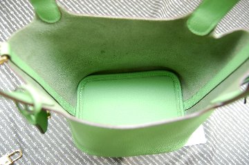 カーフレザー　インナーバッグ付バケットバッグの画像