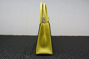 カウレザー　ミニトートバッグの画像