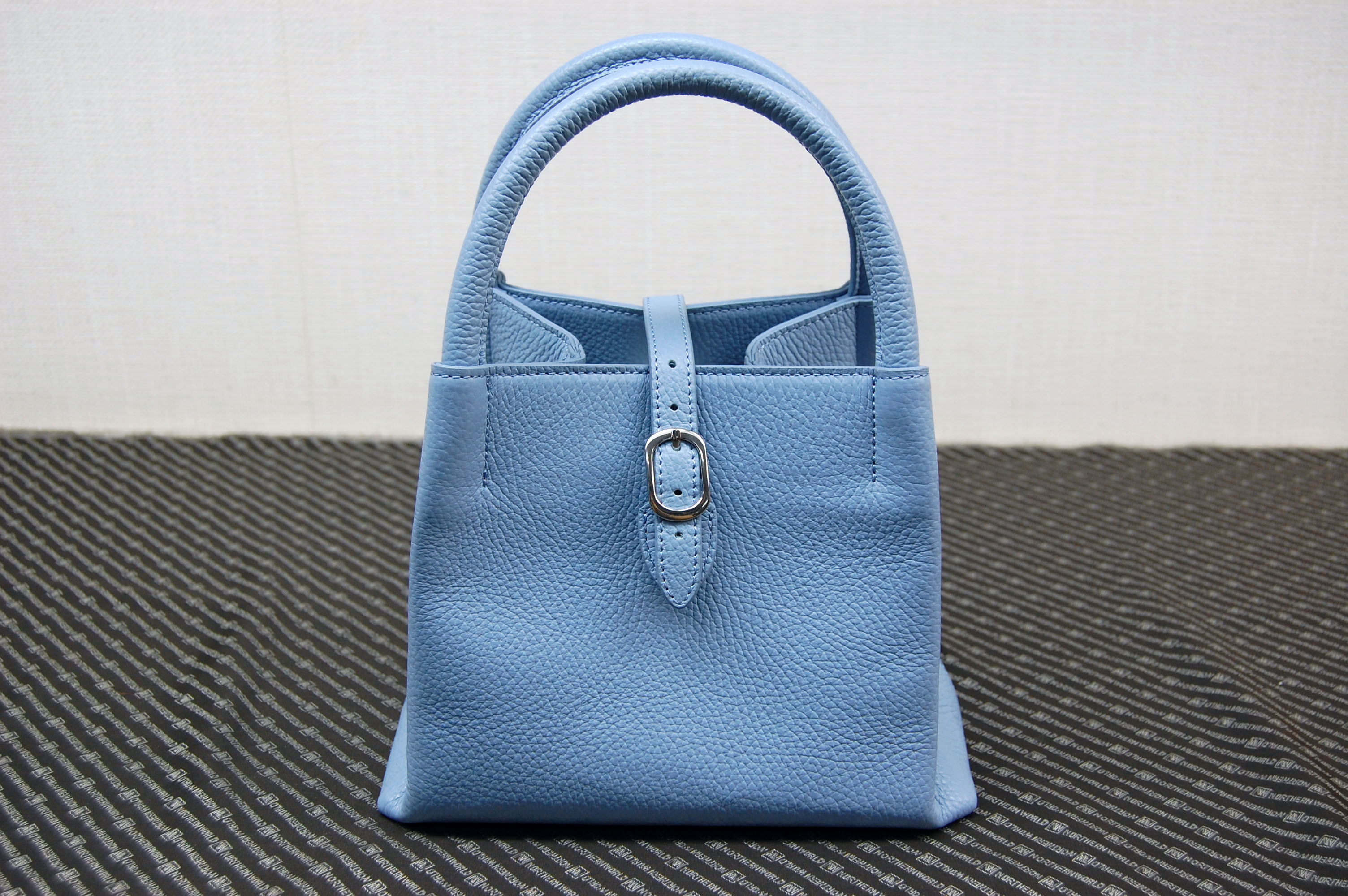 イタリアンカーフレザー　ハンドバッグの画像