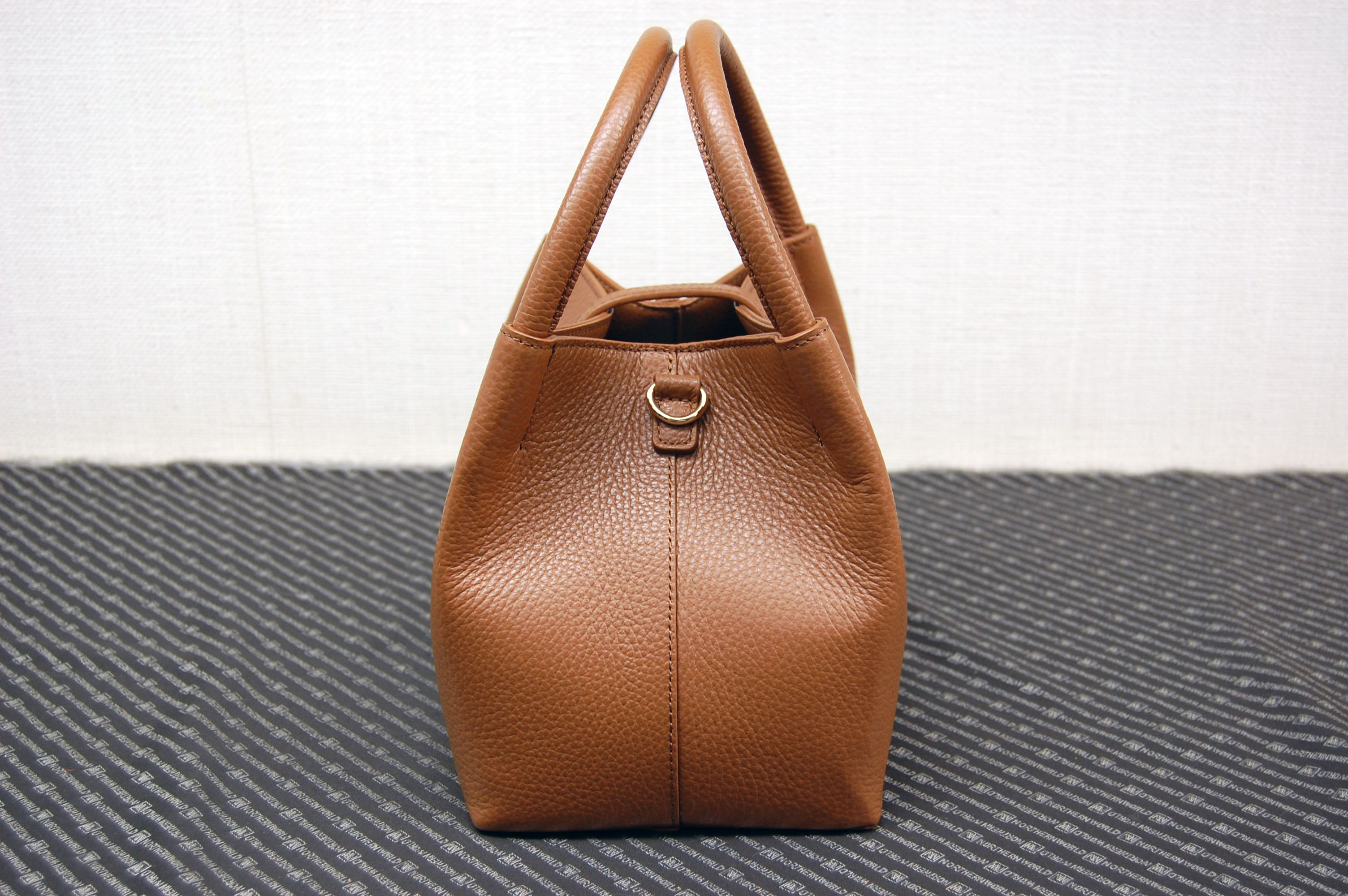 イタリアンカーフレザー　ハンドバッグの画像