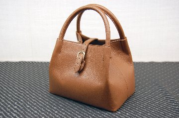 イタリアンカーフレザー　ハンドバッグの画像