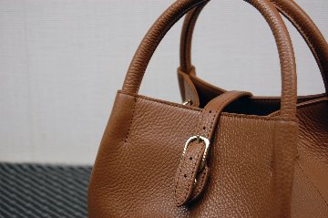 イタリアンカーフレザー　ハンドバッグの画像