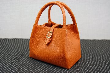 イタリアンカーフレザー　ハンドバッグの画像