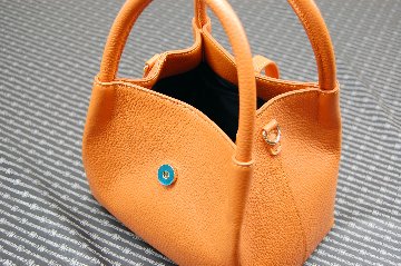 イタリアンカーフレザー　ハンドバッグの画像