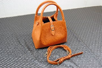 イタリアンカーフレザー　ハンドバッグの画像