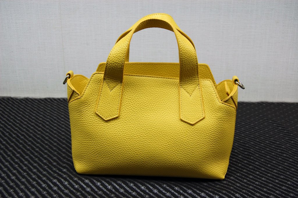 イタリアンカーフレザー　ハンドバッグの画像