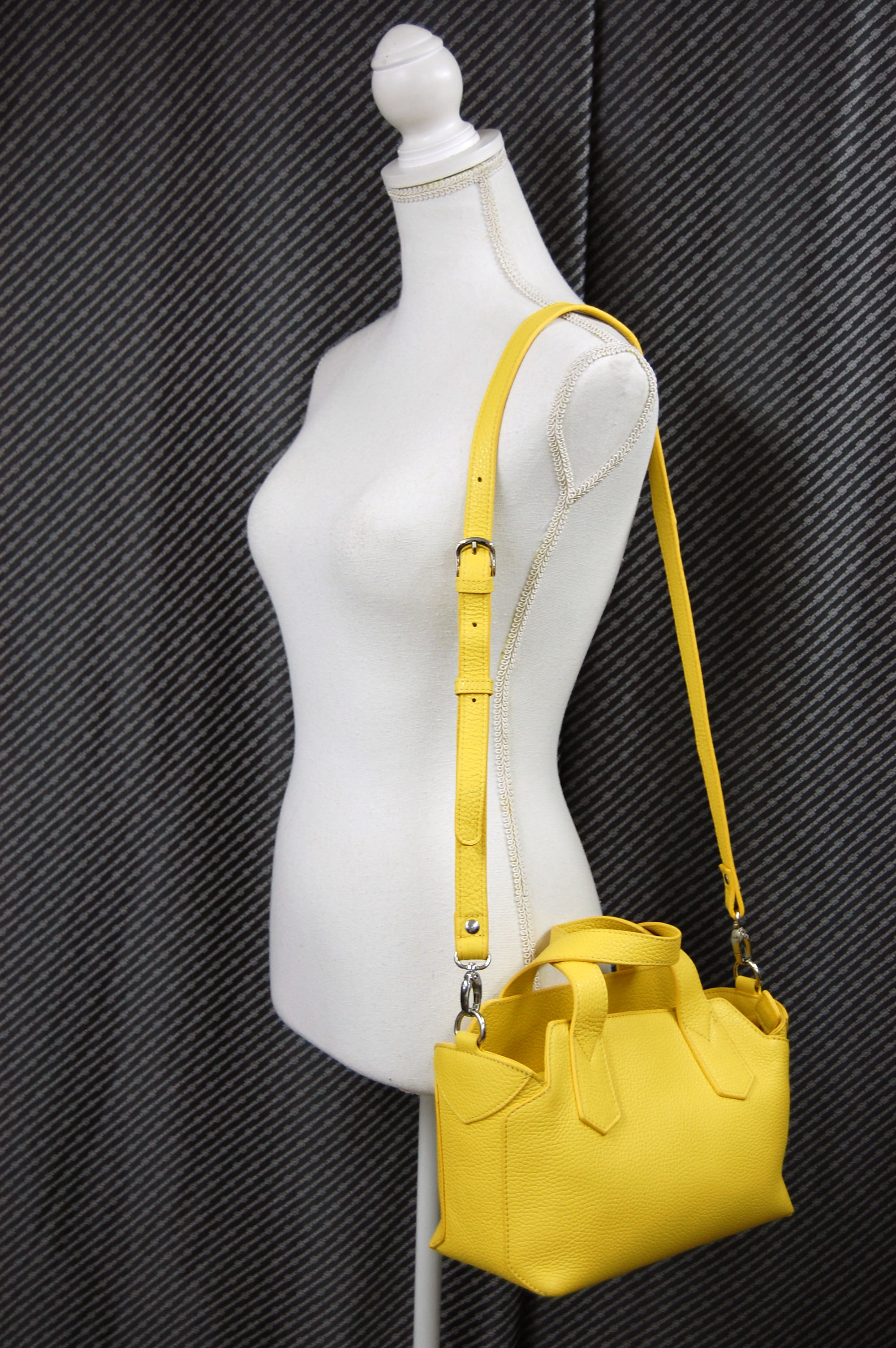 イタリアンカーフレザー　ハンドバッグの画像