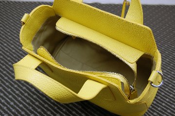 イタリアンカーフレザー　ハンドバッグの画像