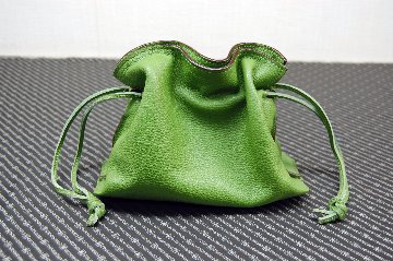 イタリアンカーフレザー　巾着ショルダーバッグの画像