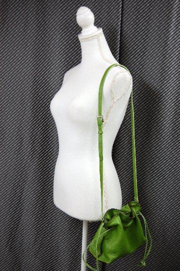 イタリアンカーフレザー　巾着ショルダーバッグの画像