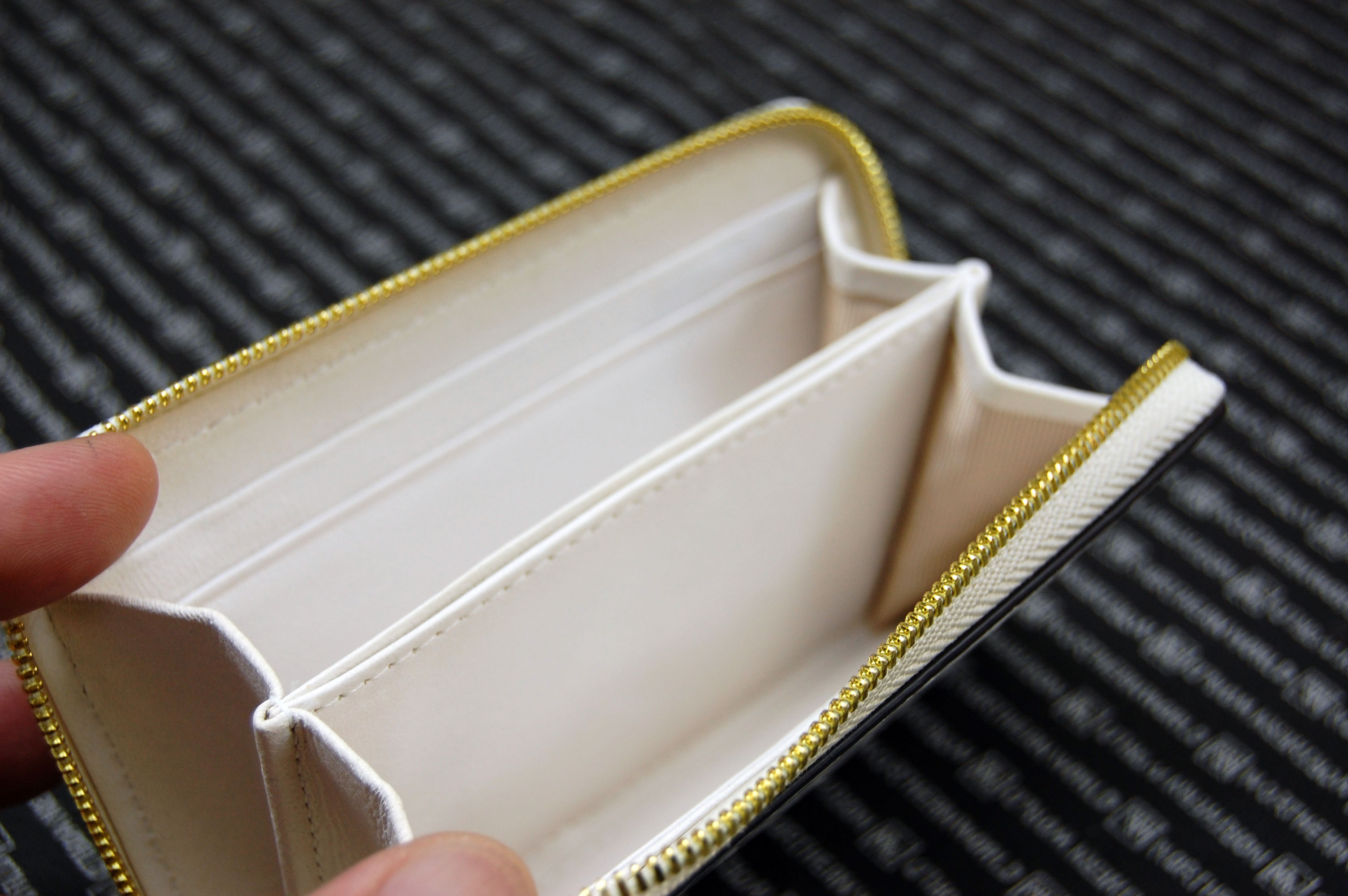 ヒマラヤクロコダイル　ラウンドファスナーミニウォレットの画像