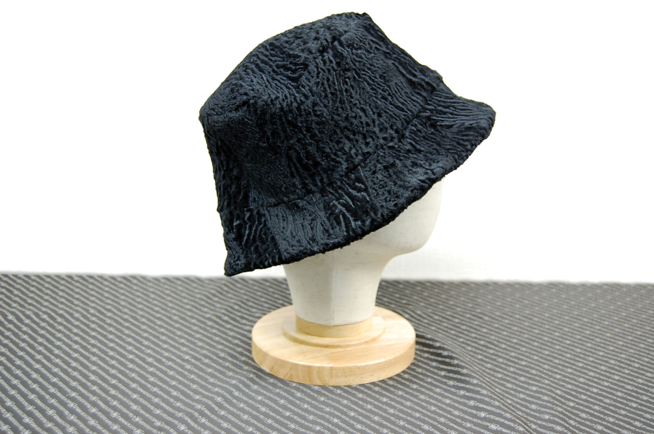 アメリカンブロードテール　バケットハットの画像