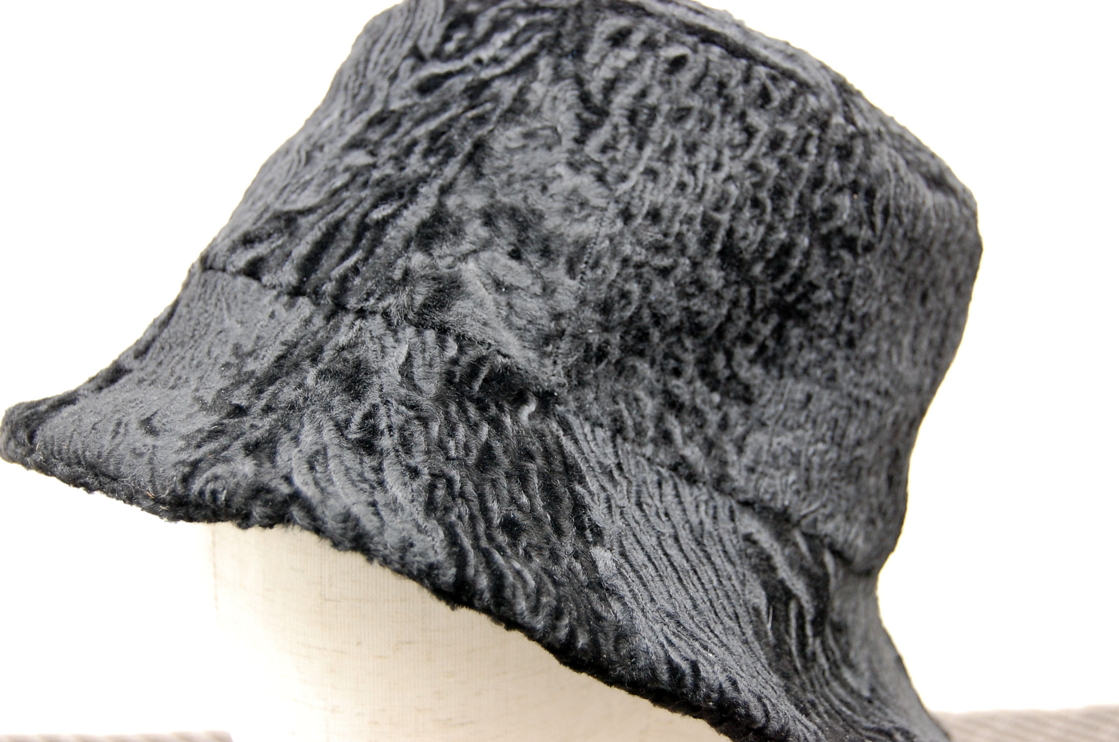 アメリカンブロードテール　バケットハットの画像