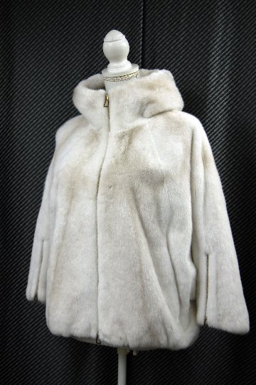 パールクロスミンク　ドルマンジャケットの画像