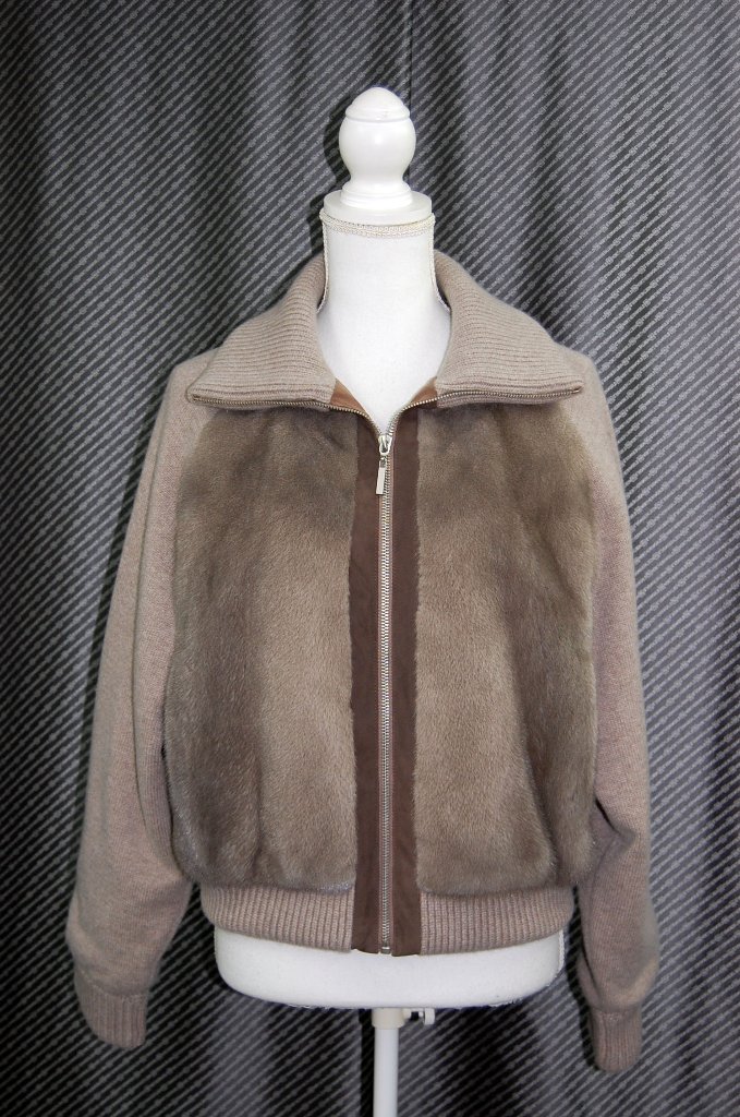 シルバーブルーミンク＆カシミヤ混ウール　ダウンジャケットの画像