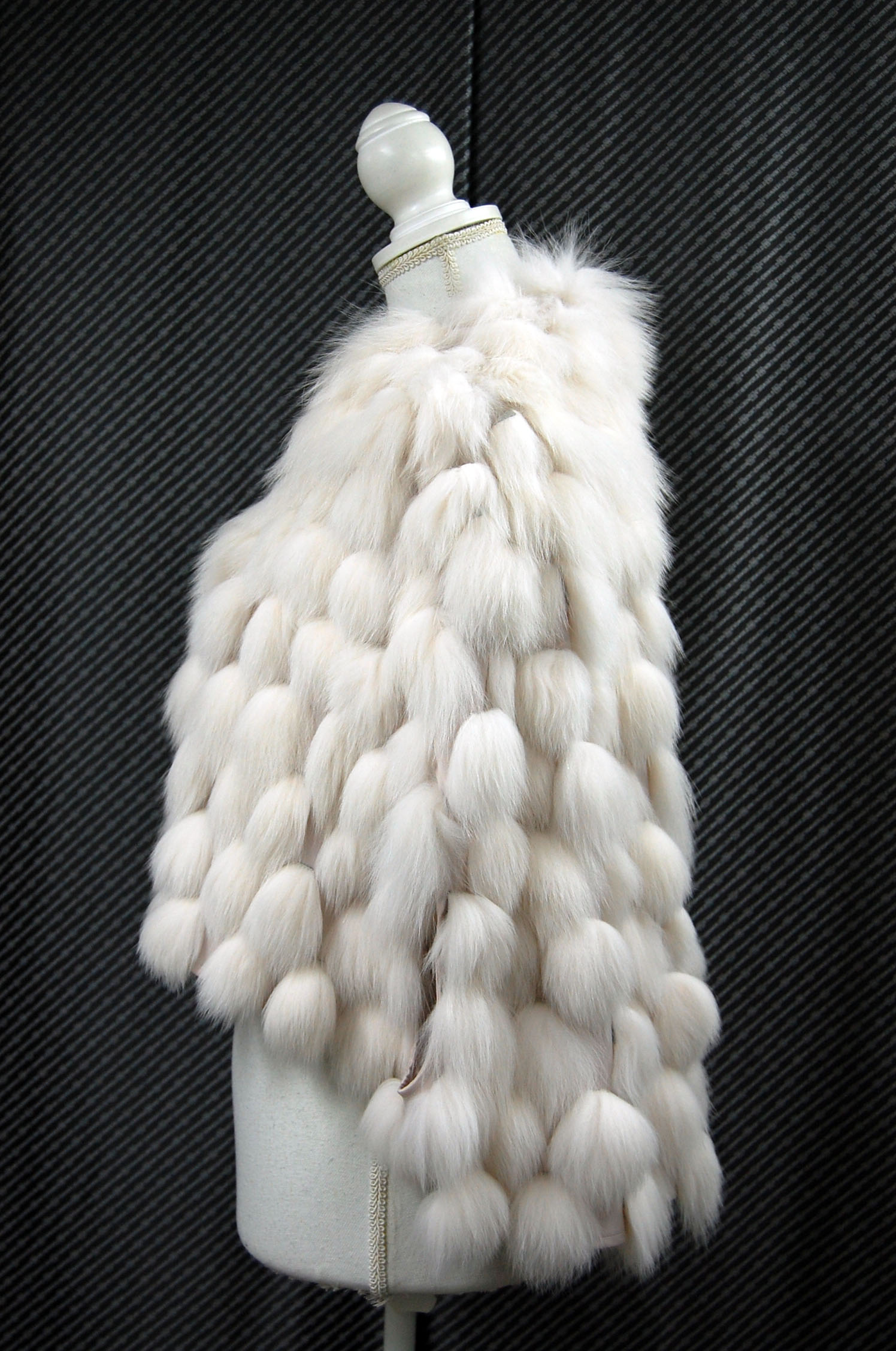 シャドウフォックス　エアリーケープジャケットの画像